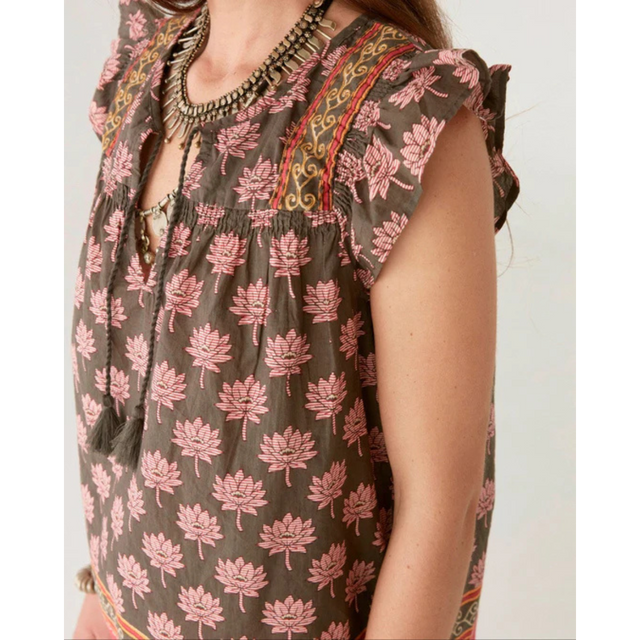 Maison Hotel Charlize Blouse
