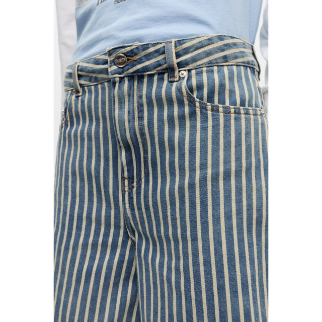 Ganni – Jeansshorts mit hellen Streifen