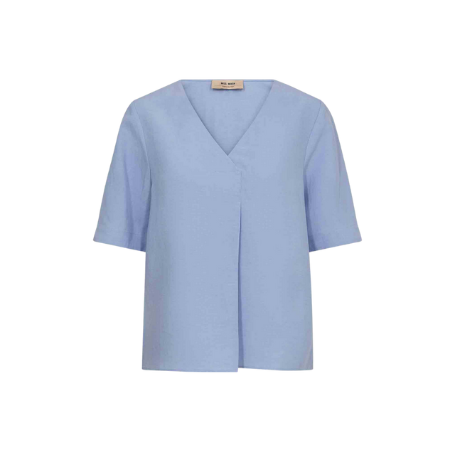 Smuk lyseblå bluse med korte ermer fra Mos Mosh