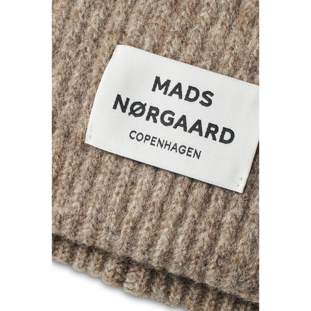 Mads Nørgaard Tosca Anju Hat