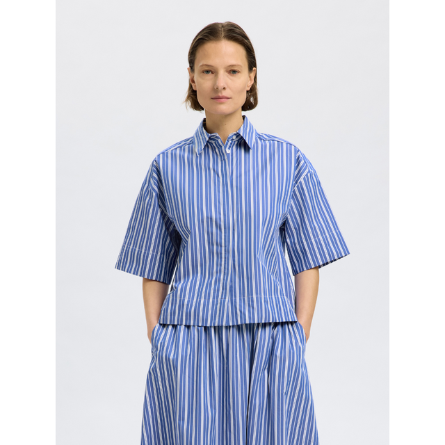 Selected Femme – Fia – Kurzes, gestreiftes 2/4-Hemd