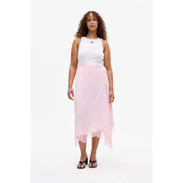 Smuk lyserød sophie nederdel fra Baum und pferdgarten - helfigur